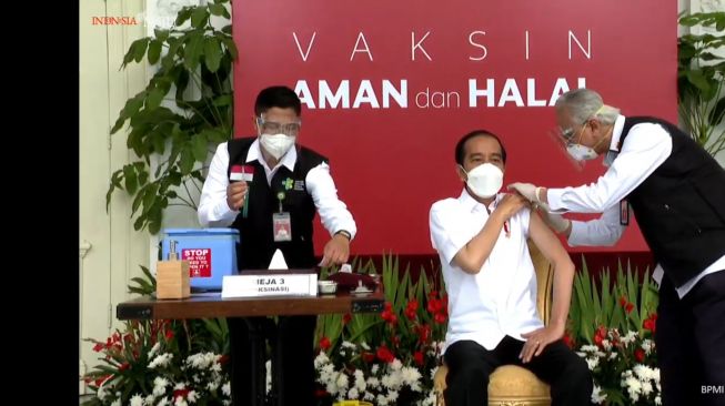 Presiden Jokowi Disuntik Vaksin Covid-19. (Dok: YouTube Sekretariat Presiden)