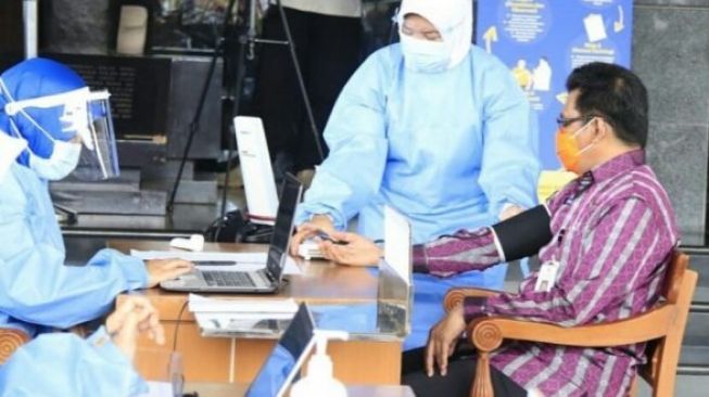 Bukan Gubernur atau Wagub, Ini Penerima Vaksin Covid-19 Pertama di Kaltim