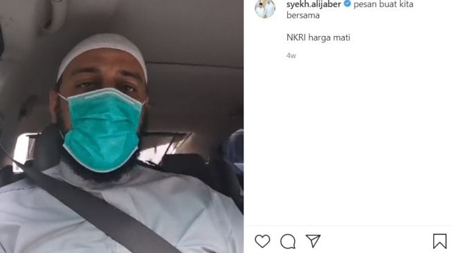 Syekh Ali Jaber berdakwah di dalam mobil (Instagram)