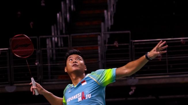 Pebulutangkis ganda campuran Indonesia, Praveen Jordan saat memainkan babak pertama Yonex Thailand Open 2021 di Impact Arena, Bangkok, Thailand, Rabu (13/1/2021). [BWF/Badmintonphoto]