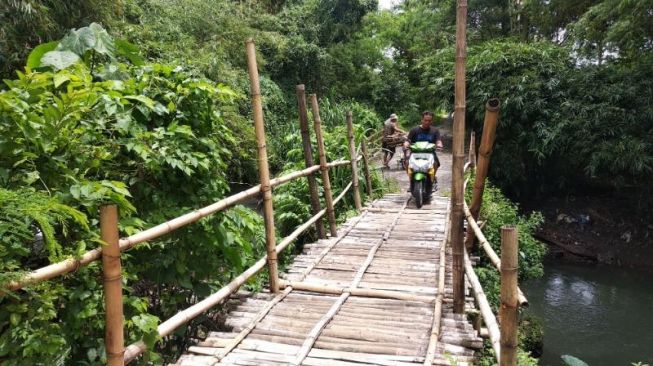 Tanggapi Jembatan Rusak di Jetis, DPUPK Sebut Perbaikan Tunggu 2 Tahun Lagi