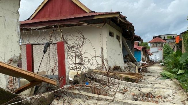 Diguncang Gempa, Tangan Napi Rutan Mamuju Patah Tertimpa Reruntuhan Tembok