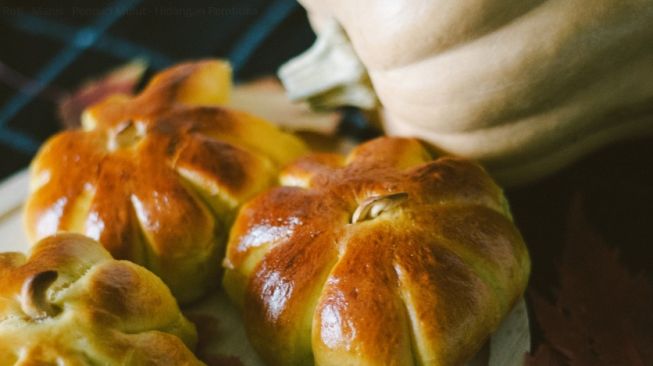 Cocok Dijadikan Teman Minum Teh, Ini Resep Pumpkin Bread Super Lembut