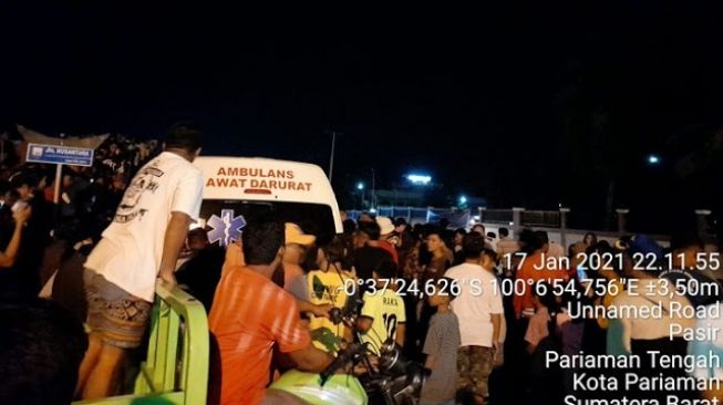 Dihantam Ombak, Nyawa 5 Nelayan Pariaman Dapat Diselamatkan