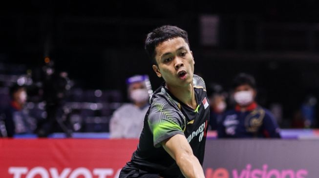Pebulutangkis tunggal putra Indonesia, Anthony Sinisuka Ginting berhasil lolos ke babak kedua Toyota Thailand Open setelah menekuk wakil India, Sourabh Verma, Selasa (19/1/2021). [BWF/Badmintonphoto].