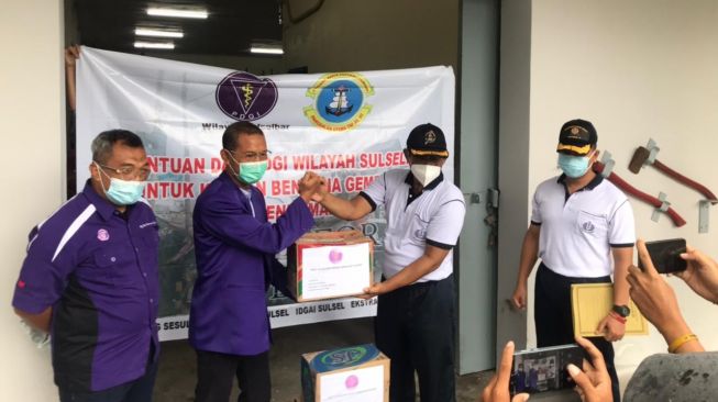 Dokter Gigi Salurkan Bantuan Senilai Rp 100 juta untuk Korban Gempa Sulbar