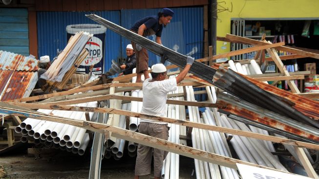 Diangkut Hercules, 102 Pengungsi Majene Tiba di Solo