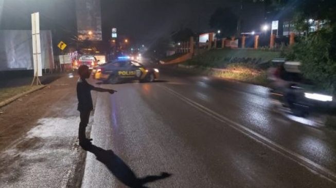 Anggota Polisi Tewas Terlindas Truk saat Kawal Tim Supervisi di Tol Cikampek