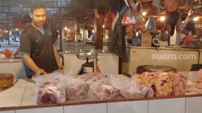 Harga Daging Sapi Naik Drastis, Pedagang Duga Karena Nilai Impor