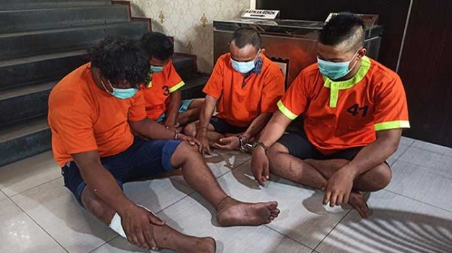 Siram Air Keras ke Wajah Pasangan Kekasih, 6 Pria Pekanbaru Dibekuk