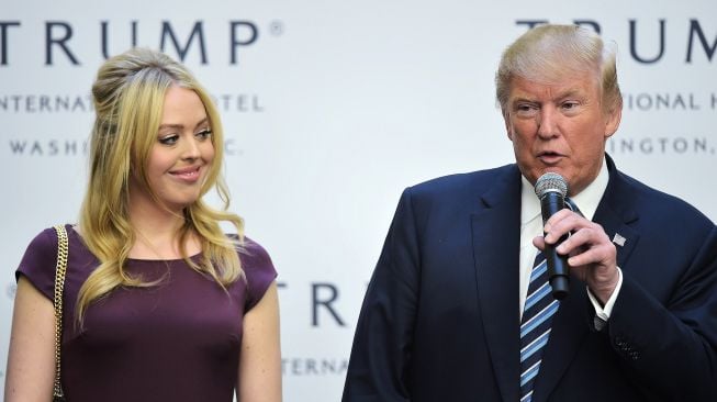 Bocoran Harga Cincin Tunangan Putri Donald Trump, Tembus Rp16 Miliar?