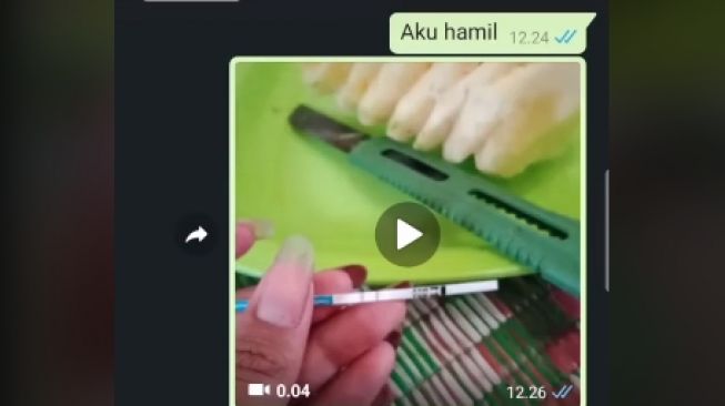 Prank Pacar Pakai Test Pack Positif, Gadis Ini Dapat Respons Tak Terduga