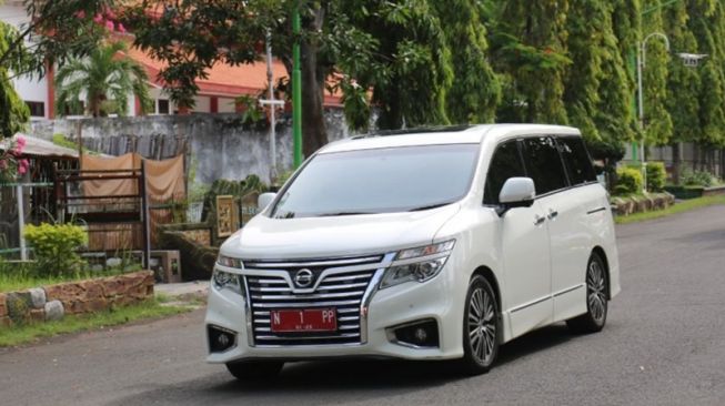 Mobil dinas Wali Kota Probolinggo yang bisa dipinjam secara gratis untuk pernikahan di Kota Probolinggo, Jawa Timur. (ANTARA/ HO - Diskominfo Kota Probolinggo) 