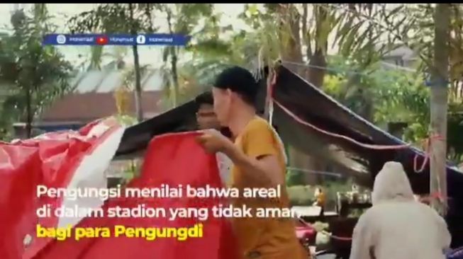 Tangkap layar video para korban gempa Mamuju diminta pindah lokasi karena ada kedatangan Presiden  Jokowi. (Twitter)