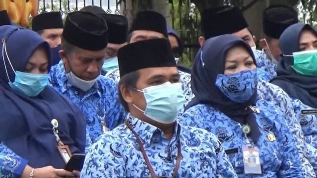 Yudi Ramdani yang resmi ditetapkan menjadi tersangka kasus tipikor terkait pajak BPHTB oleh Kejari Tanjungpinang ikut dilantik dalam jabatan baru pada Selasa (19/1/2021) . (Batamnews)