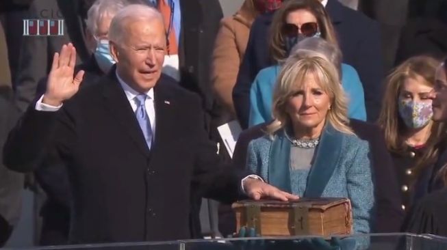 Joe Biden dilantik sebagai Presiden AS ke-46. (twitter @BidenInaugural)