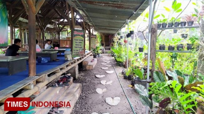 Warung Bunga Gives You Another Dining Experience