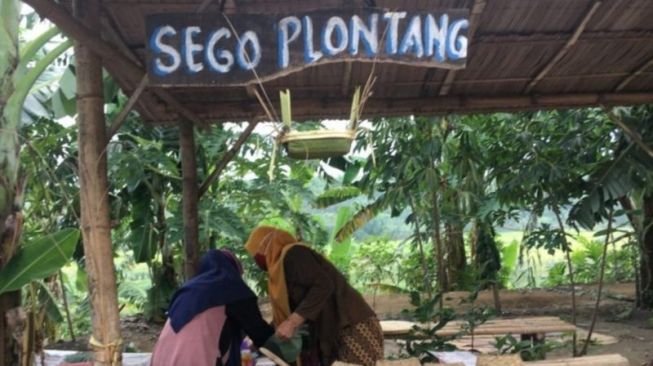 Mengenal Sega Plontang, Makanan Sederhana Khas Sragen