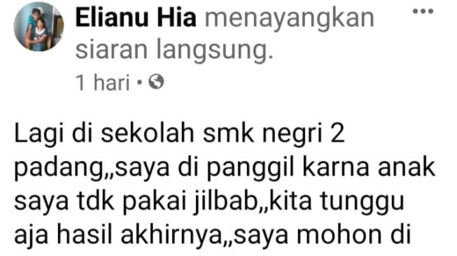 Screenshot akun Facebook bernama Elianu Hia saat menolak anaknya memakai jilbab. [Suara/Istimewa]