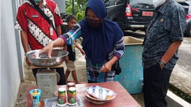 7.570 Penerima Bantuan Pangan Non-Tunai di Karanganyar Dicoret Karena Ini