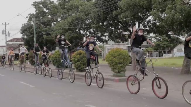 Mengenal Komunitas Pit Dhuwur atau Sepeda Tinggi Jogja