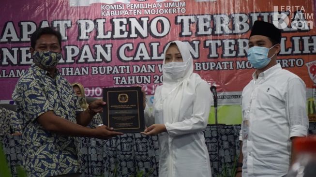 KPU Mojokerto Tetapkan Ikfina Fatmawati dan Muhammad Al Barra  Pemenang