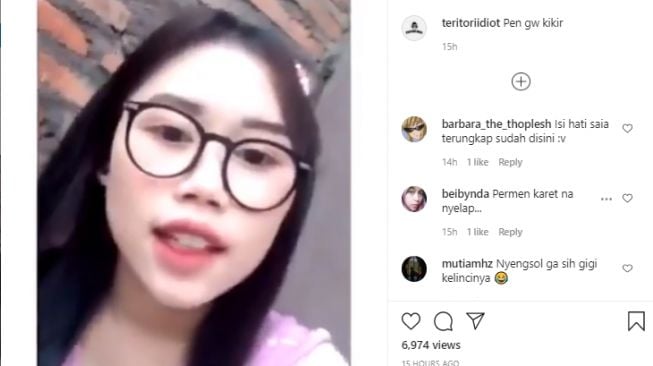 Viral Marah di Medsos, Cewek Ini Sebut Pemain TikTok Alay dan Tak Berguna