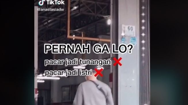 Uangnya Kurang saat Servis Motor, Pria Ini Jadikan Pacar sebagai Jaminan