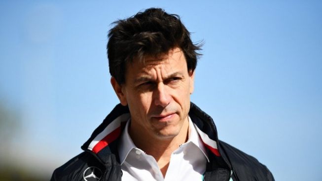 Bawa Mercedes Juara Konstruktor, Toto Wolff Bertahan