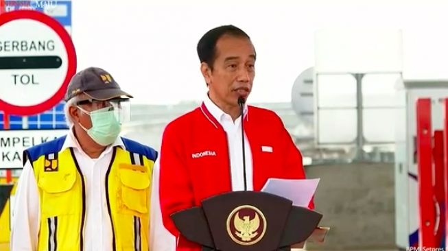 Presiden Joko Widodo tiba di Palembang [Youtube]