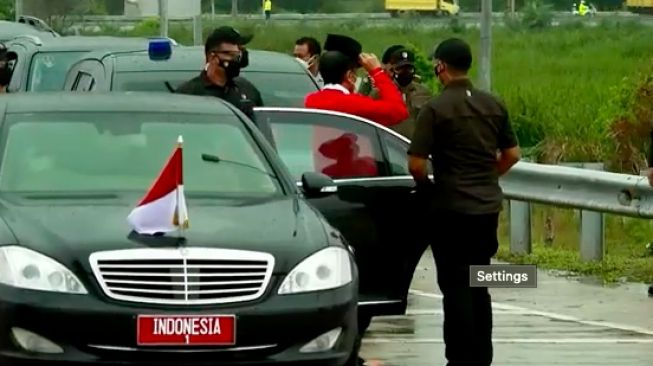 Presiden Joko Widodo tiba di Palembang [Youtube]