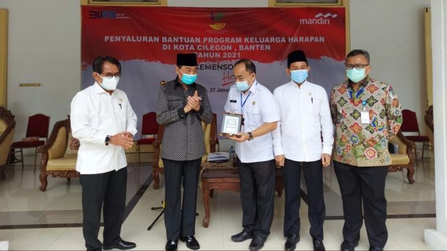 Kemensos Salurkan PKH 2021 di Banten Sebesar Rp 212,004 Miliar