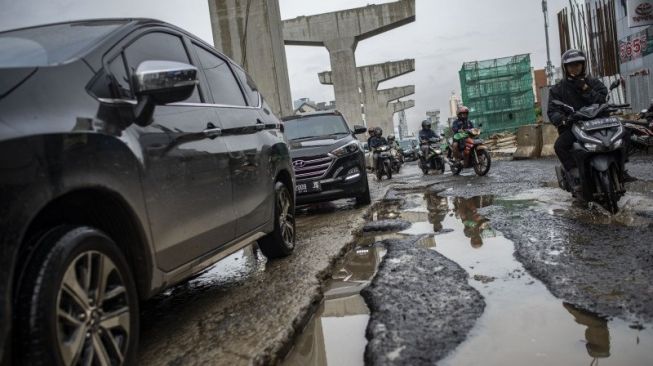 Keren! Negara Ini Gunakan Aplikasi Khusus untuk Laporkan Jalan Berlubang