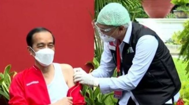 Ini Kata Jokowi Usai Disuntik Vaksin Sinovac untuk Kali Kedua