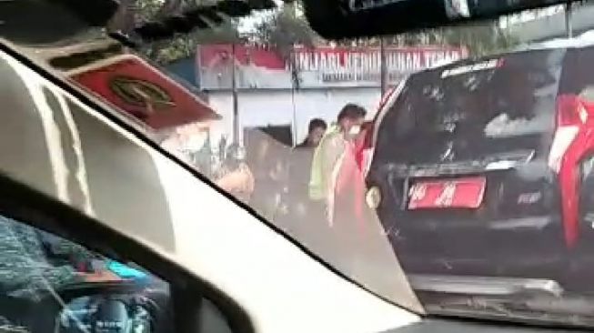 Benarkah Mobil Pajero Jayadi Nas Tabrak Pengendara di Jalan Pettarani