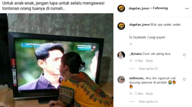 Emak-emak nonton sinetron terlalu dekat (Instagram)