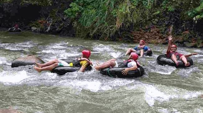 Sedekan River Tubing Ciamis, Best Floating Experience You could Have