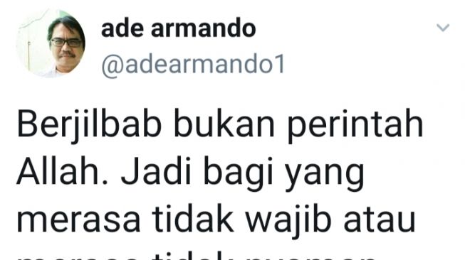 Cuitan Ade Armando di akun Twitternya yang menyebut jilbab bukan perintah Allah. [Suara/Istimewa]