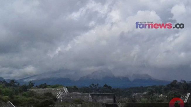 Jarak Luncur Awan Panas Gunung Merapi Bertambah hingga 3000 Meter