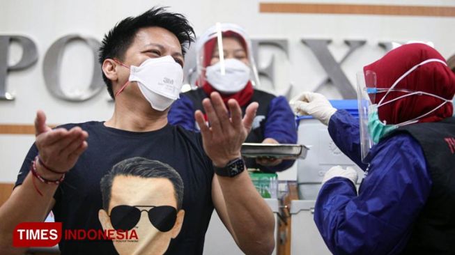 Soal Efek Samping Vaksin, Ariel Noah: Cuma Perasaan Saja