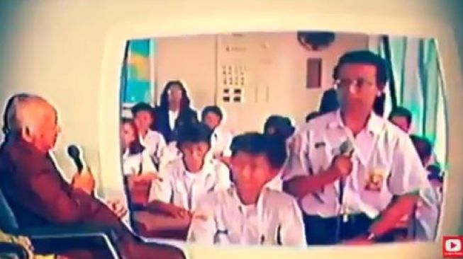 Viral Video Soeharto Berbincang dengan Siswa SMP, Bahas Soal Belajar Online