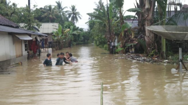 Banjir di Pandeglang Meluas; 1.567 Rumah Terendam