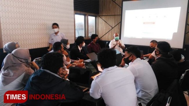Bappelitbangda Kota Batu Bekali Pengaplikasian SIPD Bagi Perangkat Desa