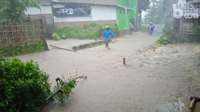 Banjir Ganggu Ruas Penghubung Jember-Bondowoso