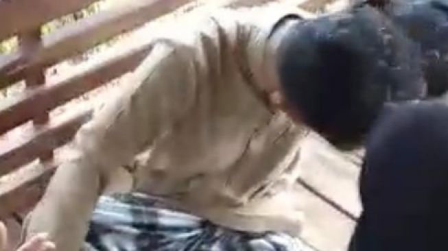 Geger ABG Diduga Mesum di Komplek Kantor Gubernur, Videonya Viral