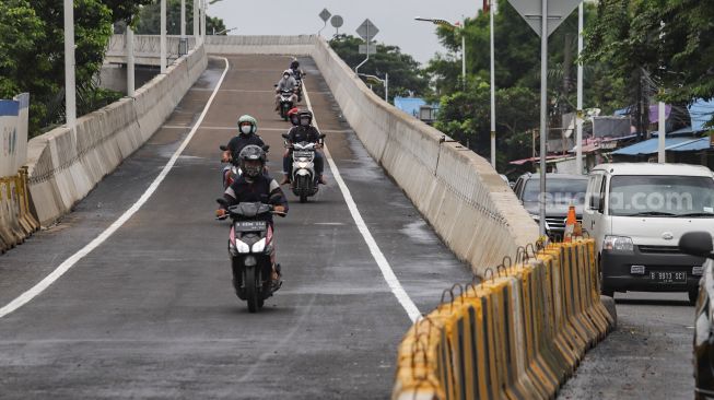 Gelar Uji Coba, Flyover Tapal Kuda Kekurangan Marka Jalan