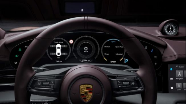 Interior Porsche  Taycan All Electric [Porsche Indonesia].