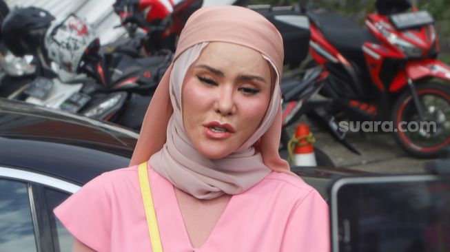 Angel Lelga Sebut Pencuri Berlian Miliknya Masih Orang Dekat