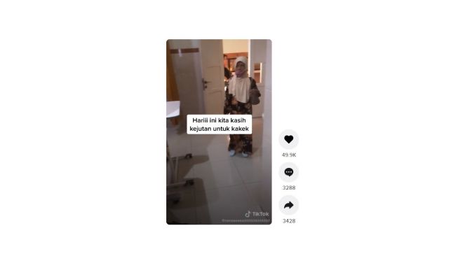 Kejutan dari nenek buat kakek. [TikTok]
