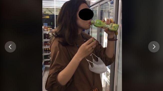 Teguk Minuman Lalu Dikembalikan Lagi ke Etalase, Wanita Ini Tuai Hujatan